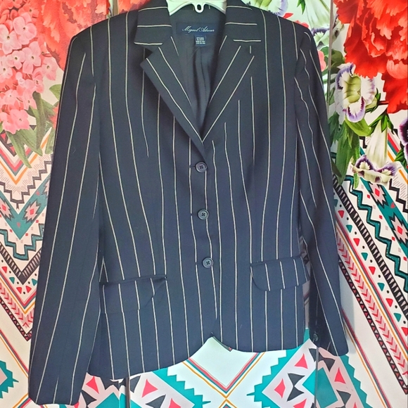 None Jackets & Blazers - 4/$12💞Pinstripe Blazer